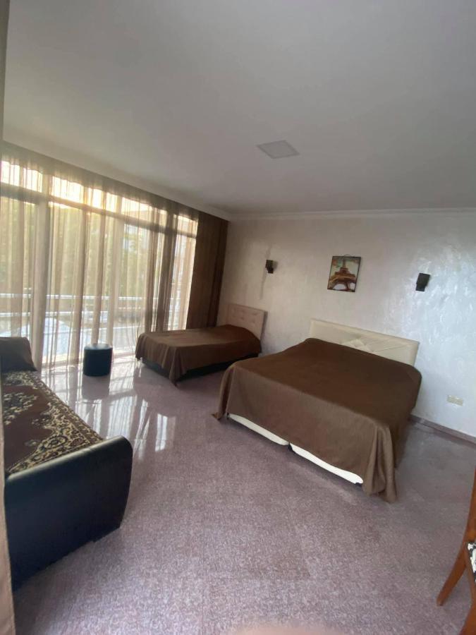 Guest House "Sulo" Kobuleti Exterior photo