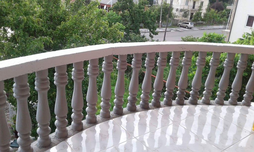 Guest House "Sulo" Kobuleti Exterior photo