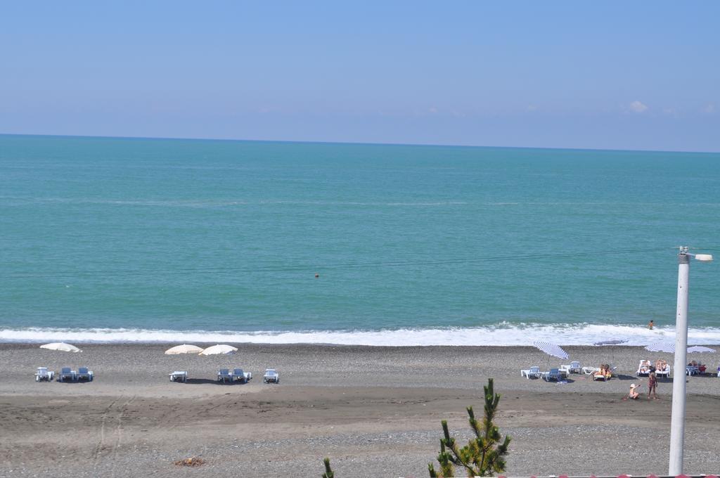 Guest House "Sulo" Kobuleti Exterior photo